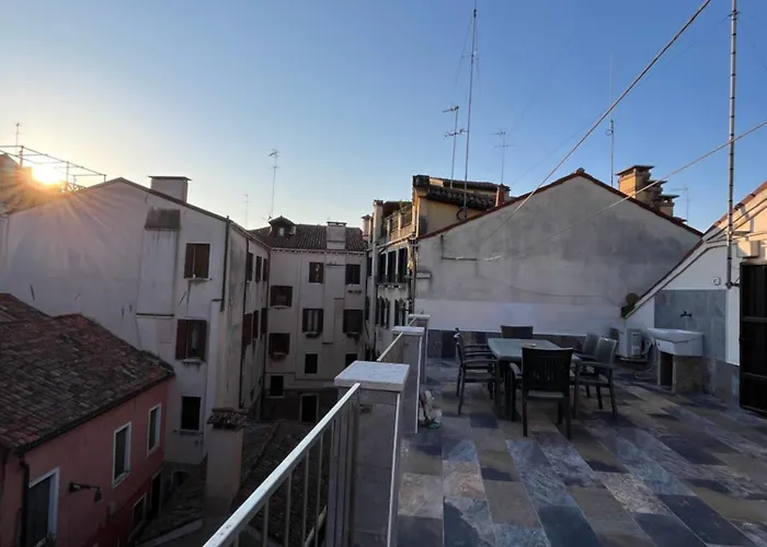 Paradiso Veneziano - 2 Bedrooms Flat With Private Terrace